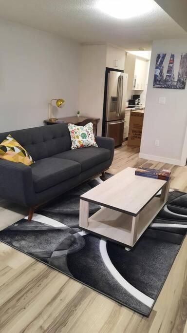 Carsonway Basement Suite Edmonton Eksteriør bilde