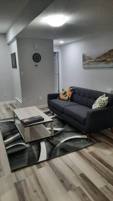 Carsonway Basement Suite Edmonton Eksteriør bilde